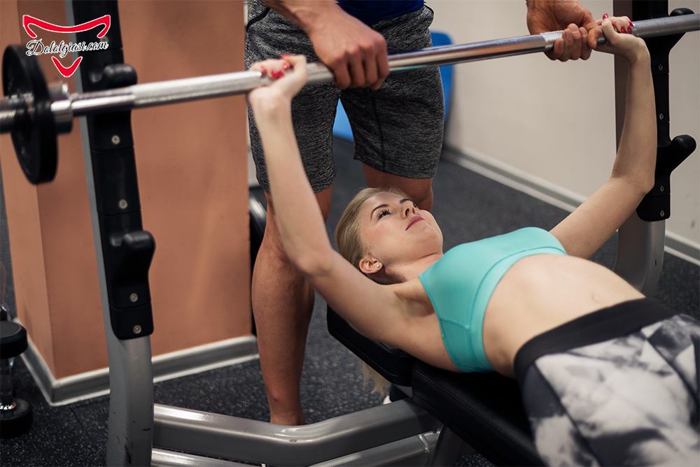 Bài tập đẩy ngực tăng vòng 1 cho nữ - Bench Press