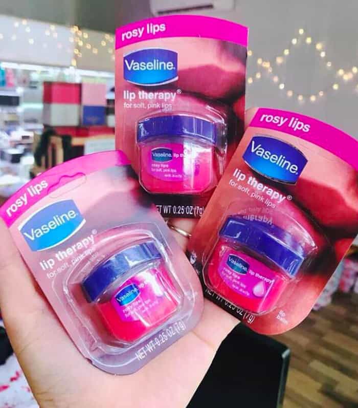 Dưỡng mi bằng son dưỡng Vaseline